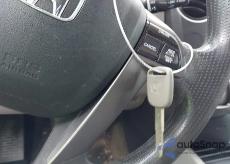 2014 Honda Pilot Lx z USA, uszkodzony, nr VIN 5FNYF3H2XEB012819